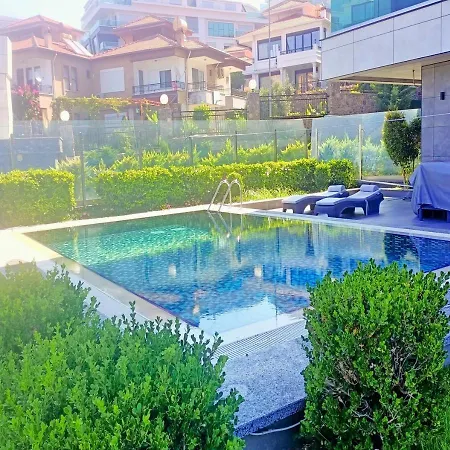 Luxury Seaview With 9000 M2 Access 别墅 阿拉尼亚