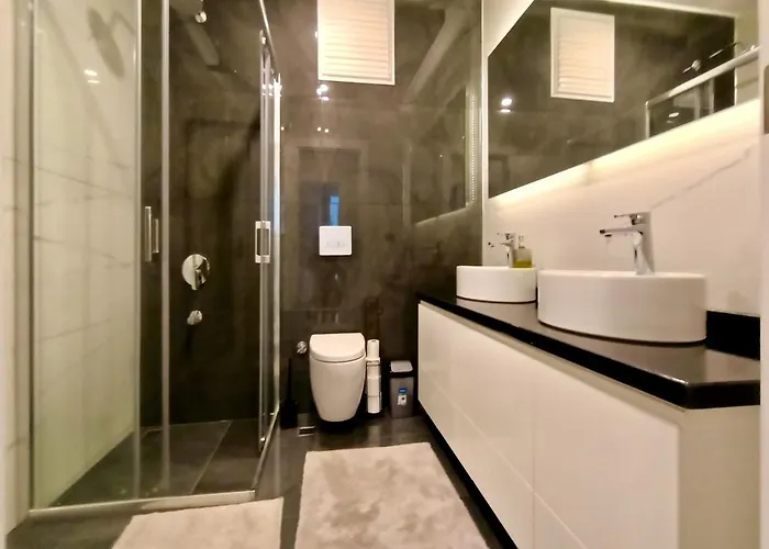 Luxury Seaview With 9000 M2 Access *