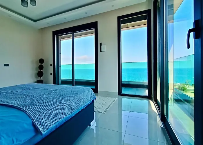 Luxury Seaview With 9000 M2 Access Villa