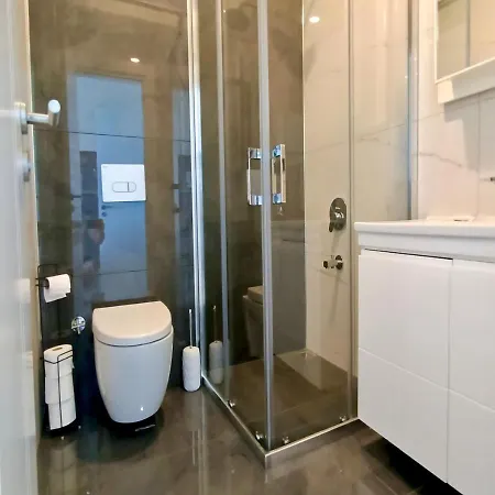 Luxury Seaview With 9000 M2 Access ألانيا