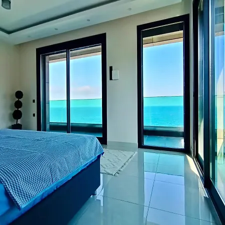 Luxury Seaview With 9000 M2 Access فيلة