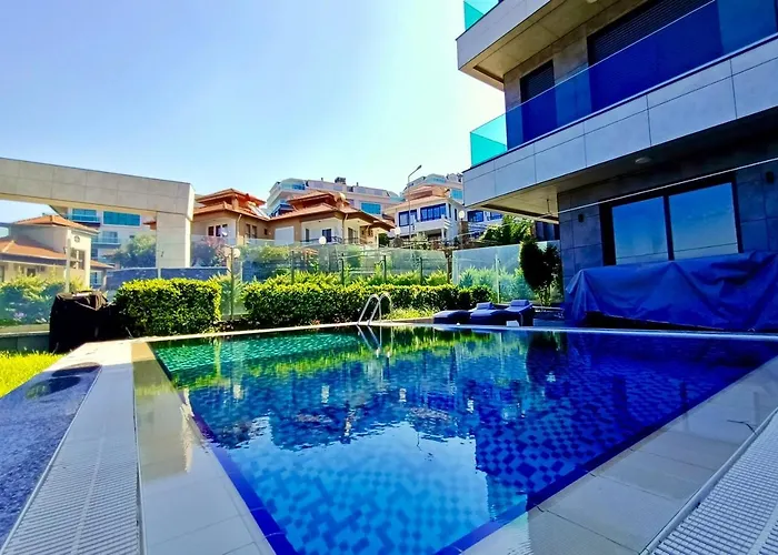 Luxury Seaview With 9000 M2 Access Алания